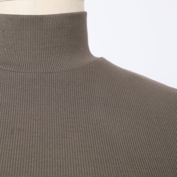 2x1 Mockneck in OLIVE - Picture 3 of 4